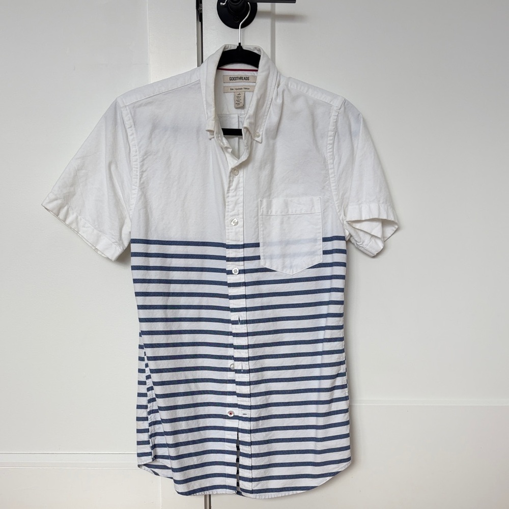 Goodthreads Men's White and Blue Striped Button Down Shirt